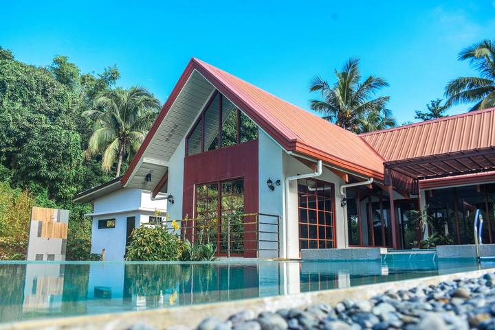 King's Manor — pool & garden: pool gable
